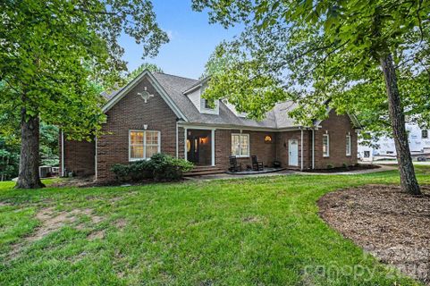 Homes in Weddington Heritage, Weddington