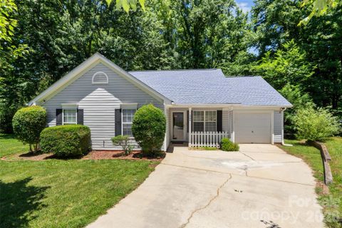 1303 Long Grass Court sold home in Grass Meadows, Charlotte, NC