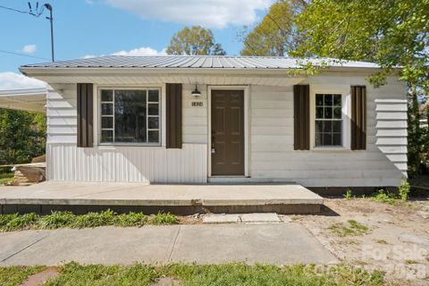 1424 Ware Avenue