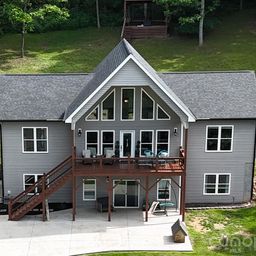 300 Green Meadow Lane