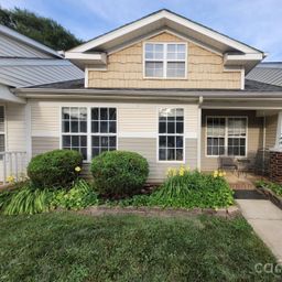 1513 Tiana Way