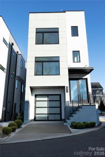 221 Woodsborough Place