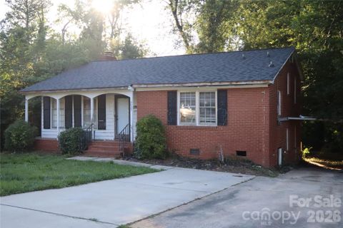 5427 Kildare Drive active home in Shannon Park, Charlotte, NC
