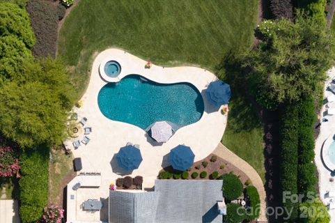1309 Venetian Way Drive active home in Providence Downs South, Waxhaw, NC