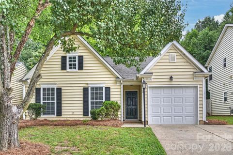 12048 Brownestone View Drive pending home in Brownestone, Charlotte, NC