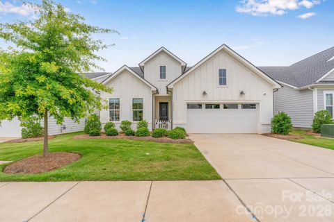 8025 Brookbank Drive active home in Griffith Lakes, Charlotte, NC