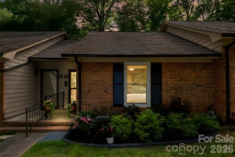 114 Ashleigh Court active home in Ashebrook Villas, Fort Mill, SC