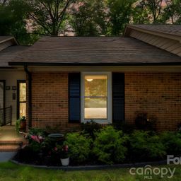 114 Ashleigh Court