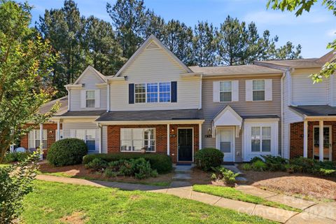6720 Cypress Tree Lane active home in Kimmerly Woods, Charlotte, NC