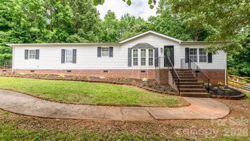 127 Whitewater Lane pending home in Windward Pointe, Mooresville, NC