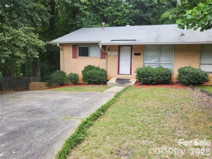 4731 Highlake Drive active home in Park Plaza, Charlotte, NC