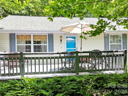 330 Sleepy Hollow Drive pending home in Lake Junaluska Assembly, Waynesville, NC