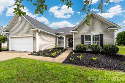 11916 Creek Turn Drive active home in Planters Walk, Charlotte, NC