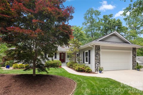 2750 Leucothae Way