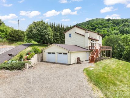 50 Blossom Drive sold home in Barbers Orchard, Waynesville, NC