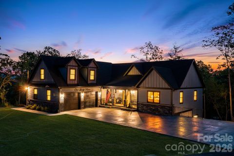 163 Northview Drive active home in Northview, Hendersonville, NC