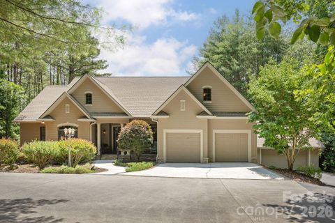 763 Deerlake Road pending home in Deerlake Village, Brevard, NC