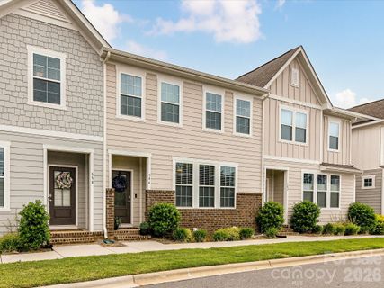 546 Amalfi Drive active home in Davidson Bay, Davidson, NC