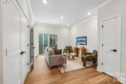 5108 S Tryon Street active home in Kingman Townhomes, Charlotte, NC