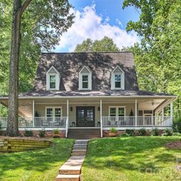 1506 Wandering Way Drive
