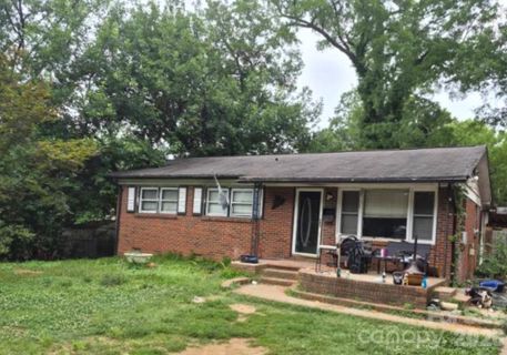 3710 Lynette Court pending home in Rollingwood, Charlotte, NC