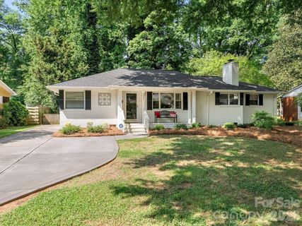5634 Wedgewood Drive pending home in Madison Park, Charlotte, NC