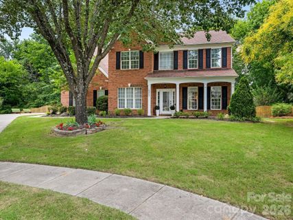 6807 Guinevere Drive active home in Cady Lake, Charlotte, NC