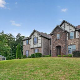 726 Lingfield Lane