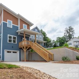 6 Berry Crest Lane