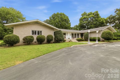 938 Sandswood Drive active home in Claremont, Gastonia, NC