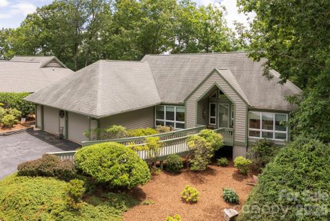 129 Forest View Drive active home in Kenmure, Flat Rock, NC