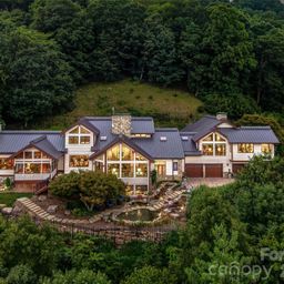 10 Beaverbrook Court