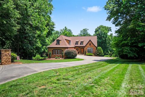 401 Yorkfield Drive active home in Johnsfield, Shelby, NC
