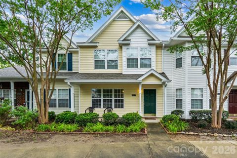 713 Rock Lake Glen