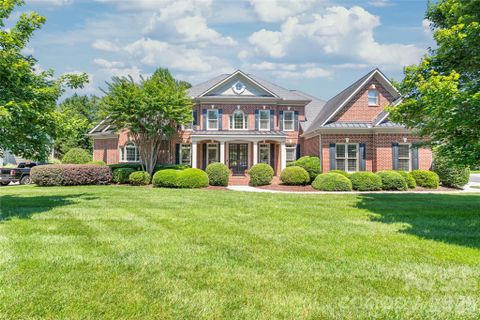 30205 Camden Lane pending home in Bridgehampton, Fort Mill, SC