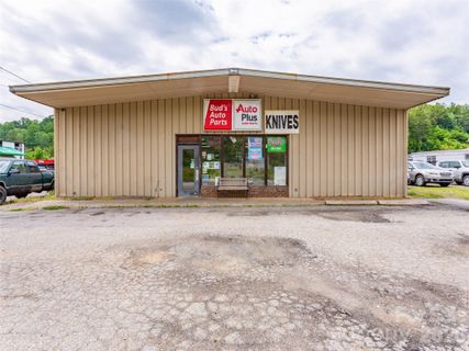722 E Main Street