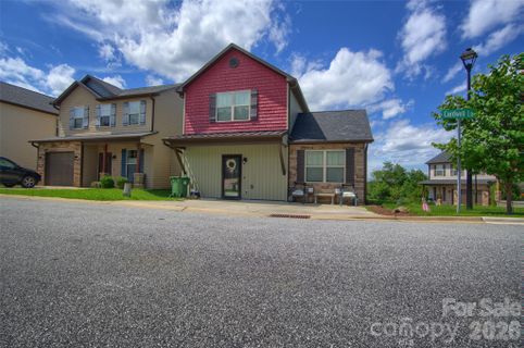 771 Cardwell Lane active home in Sycamore Cottages, Fletcher, NC