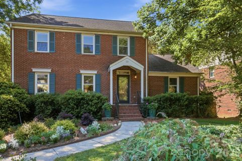 723 Walnut Point Drive active home in Sardis Plantation, Matthews, NC