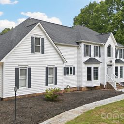 825 Timberlane Trail