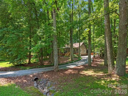 3814 Wonderland Drive sold home in Enchanted Forest, Matthews, NC