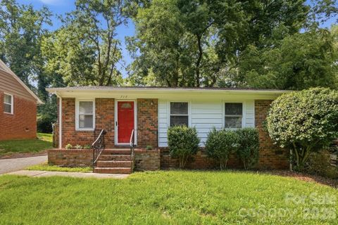 717 Crater Street pending home in Random Hills, Charlotte, NC