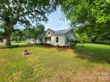 6400 Market Street pending home in Ridgeview, Charlotte, NC