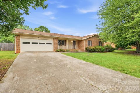 183 Dellinger Drive pending home in Meadowview Estates, Statesville, NC