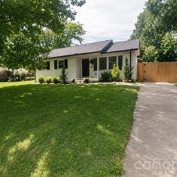 7903 Teakwood Road
