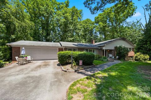 200 Westwood Drive pending home in Westwood, Morganton, NC