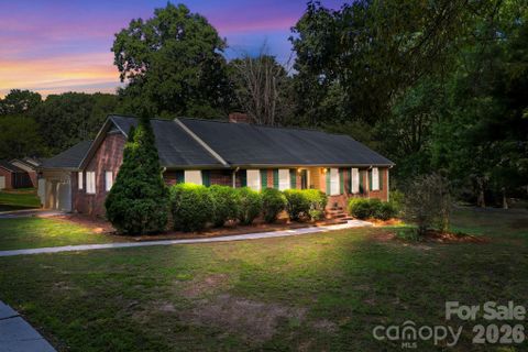 41 Old Farm Road sold home in Hidden Hut Farms, Salisbury, NC