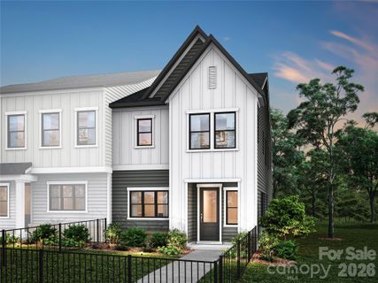 475 Nash Street pending home in Southbridge, Fort Mill, SC