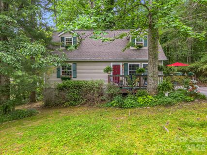 115 Cinnamon Way pending home in Cinnamon Woods, Flat Rock, NC