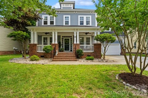 411 Shoreline Parkway pending home in Lakeshore, Tega Cay, SC