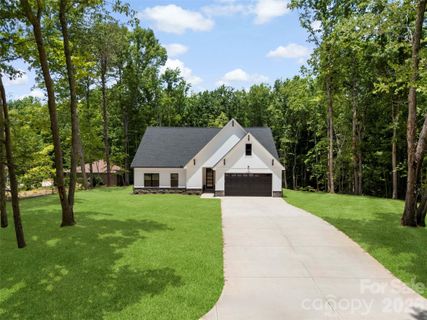 4523 Binwhe Lane pending home in Binwhe, Gastonia, NC